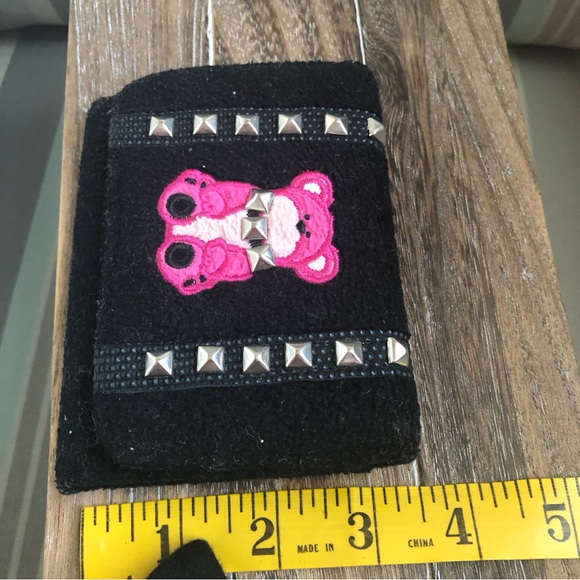 Vintage Claire’s Rockstud Embellished Black Trifold Wallet with Bear - Picture 5 of 13